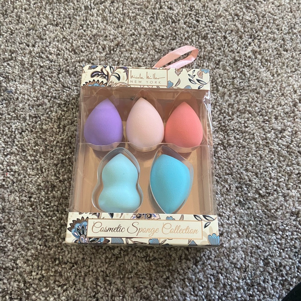 Nicole Miller Cosmetic Sponge Collection